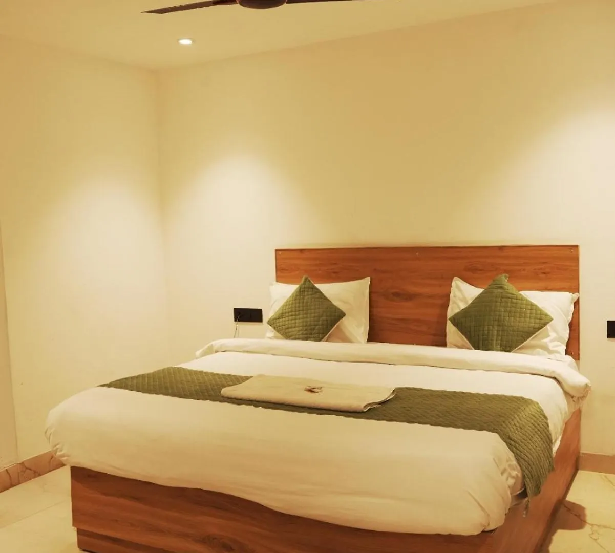 Hotel Star City Delhi -Free Airport Pickup New Delhi